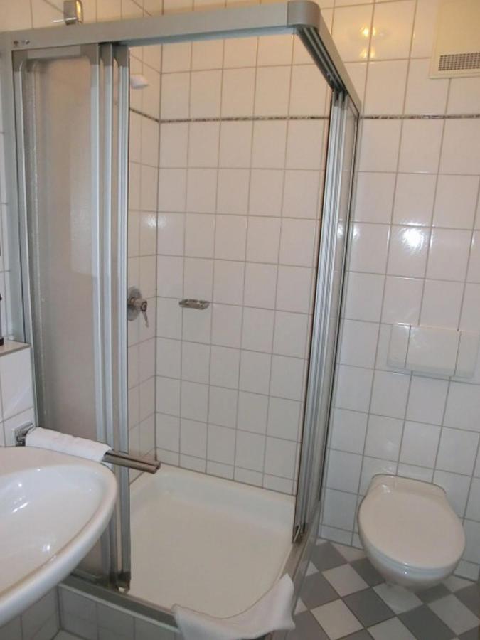 Hotel-Restaurant Kreuzhuber Neuburg am Inn Zimmer foto